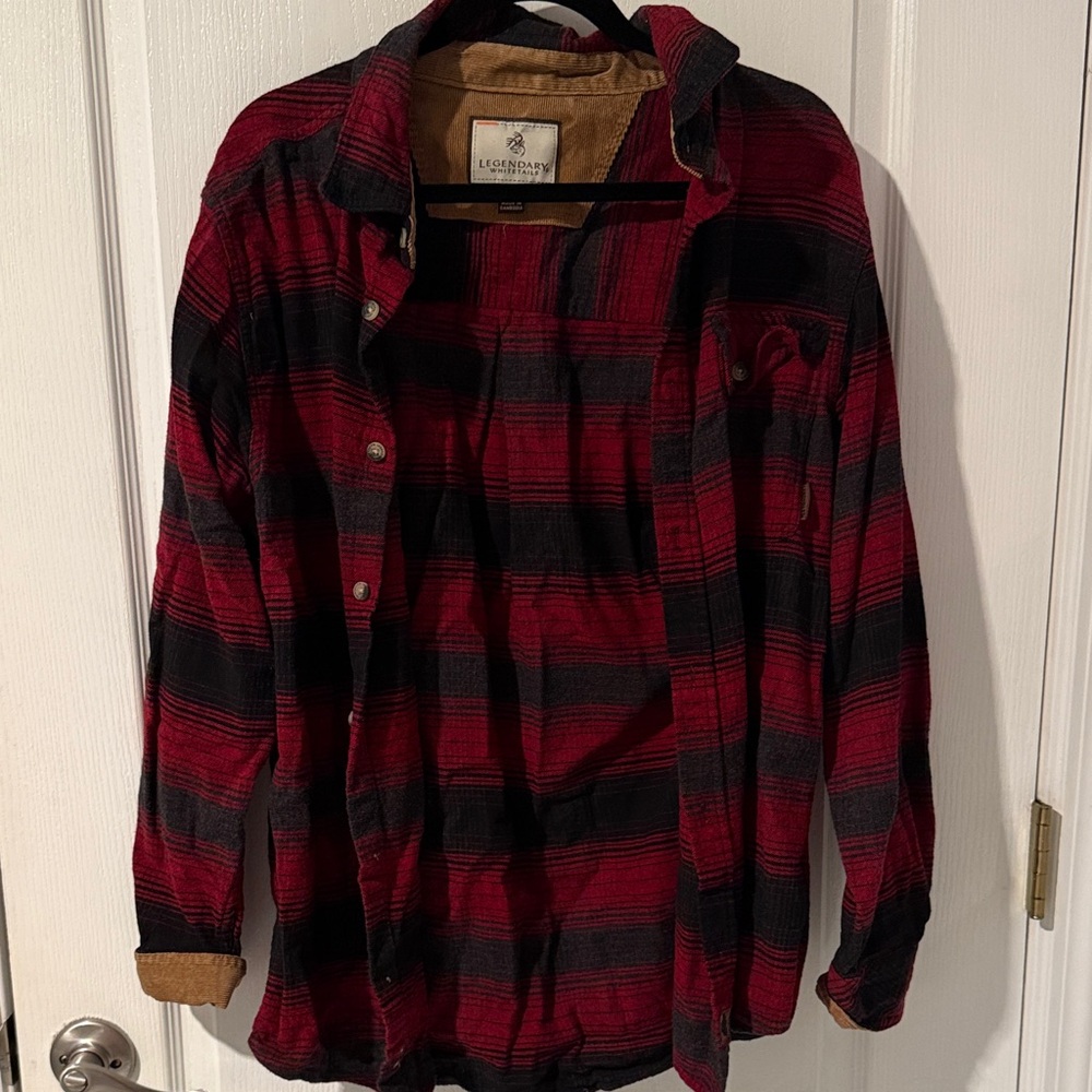Legendary Whitetails Men's Black and Red Plaid Shirt